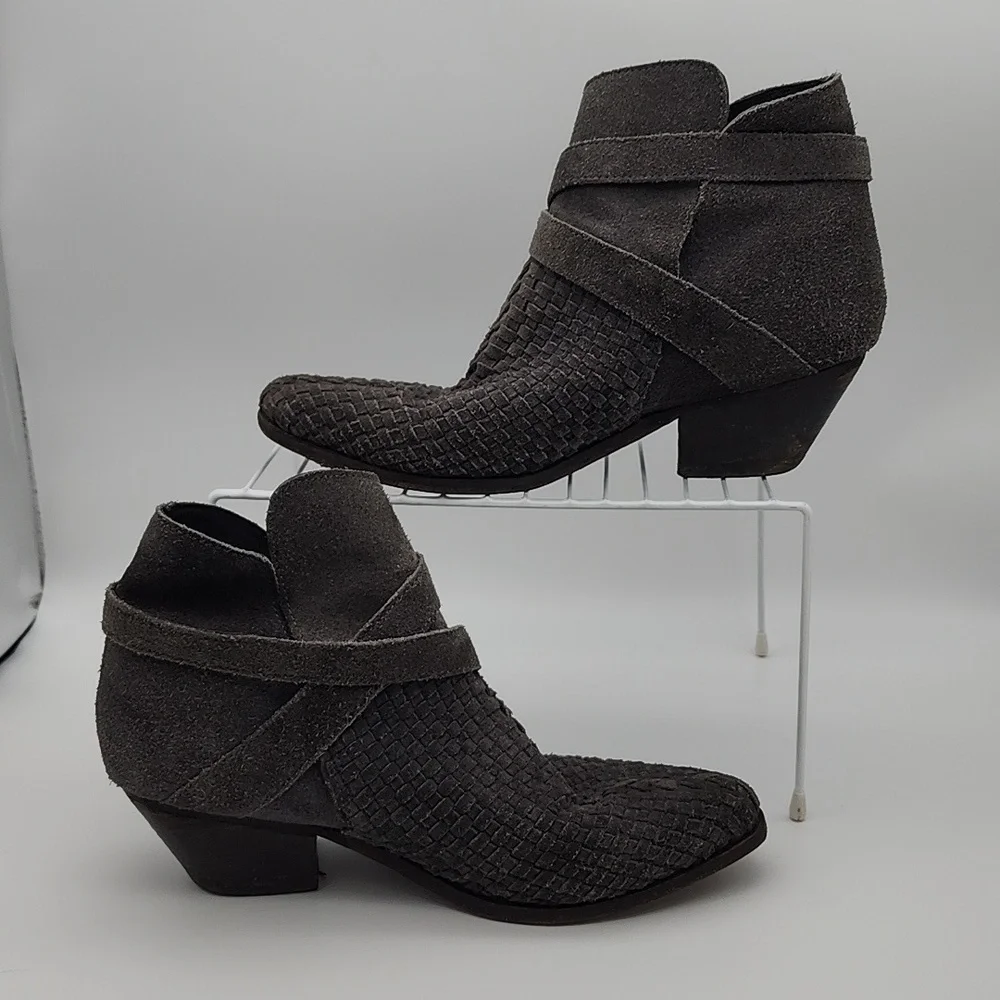 Free People Venture Woven Suede Grey Pointed Toe Bootie, Women's 39/8